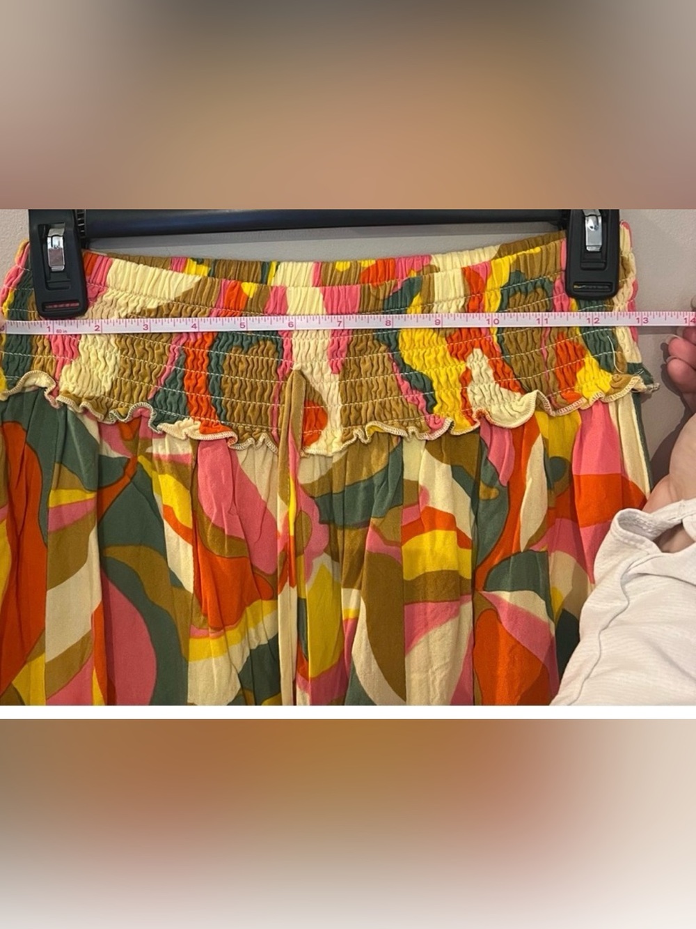 True Destinations Wide-Leg Palazzo Pants in Multicolor Abstract Print Size Med - Picture 6 of 6